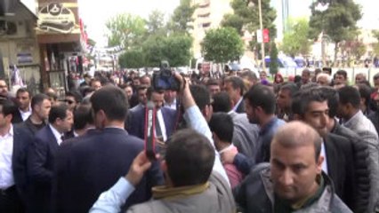 Bakan Çelik, "Sevgi Yürüyüşü"Nde Vatandaşlarla Bir Araya Geldi