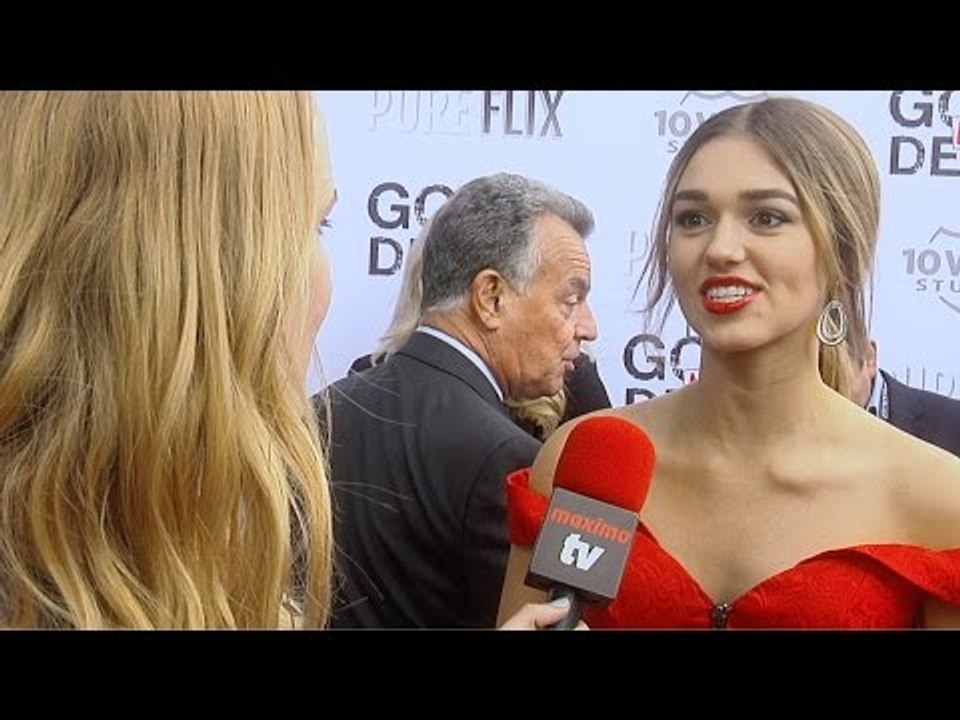 Sadie Robertson Interview "God's Not Dead 2" Premiere Red Carpet #DuckDynasty