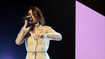 Selena Gomez Crys For Her Fans