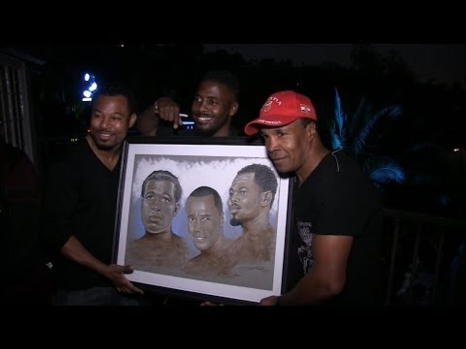 Sugar Ray Leonard and Sugar Shane Mosley recieve awesome painting