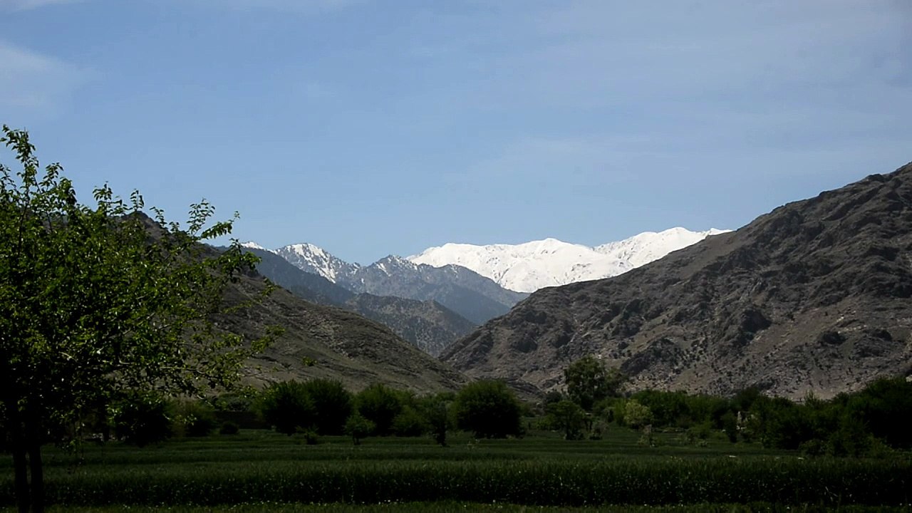 Bomba americana matou ao menos 90 extremistas no Afeganistão