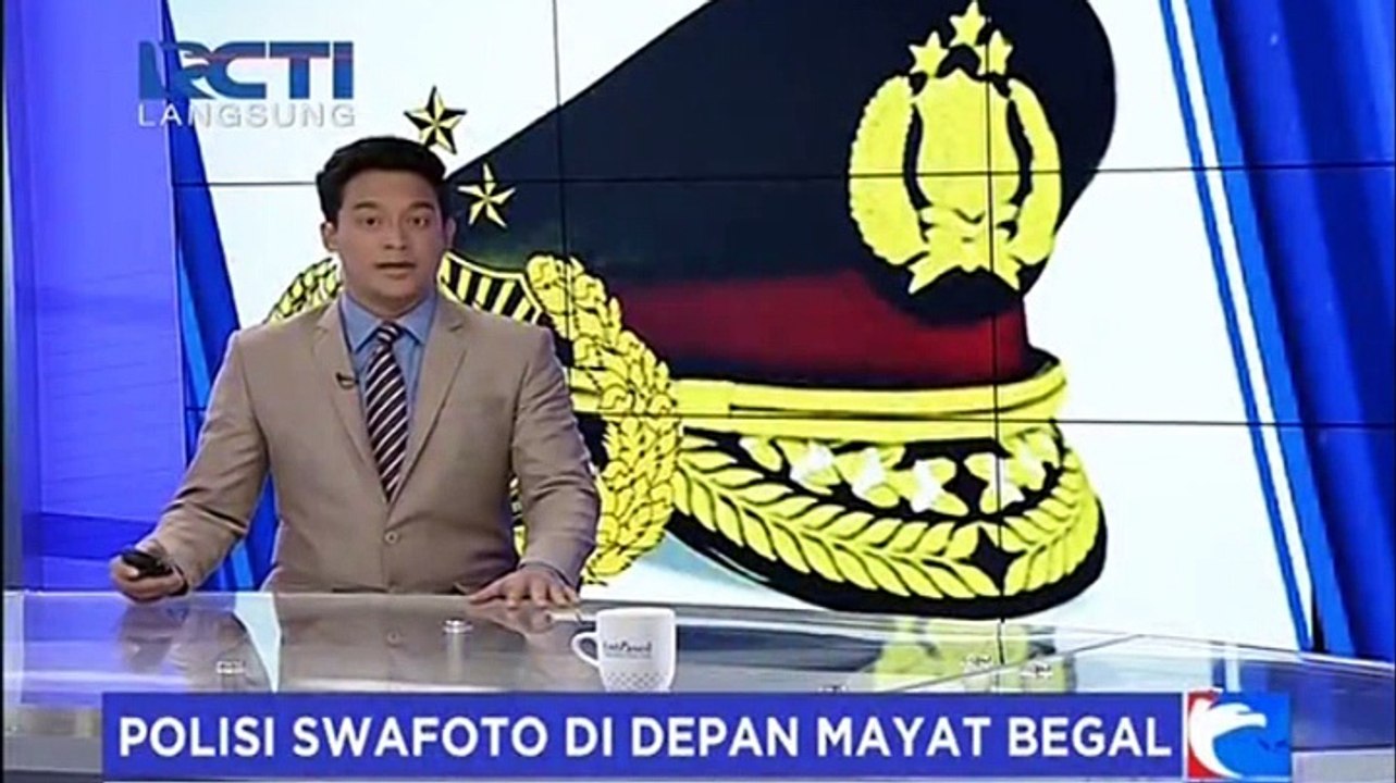 Viral, Polisi Swafoto dengan 5 Mayat Begal