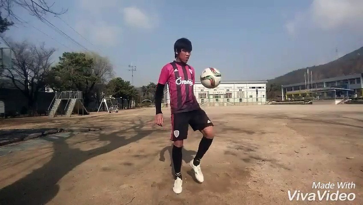 FREESTYLE SKILL FOOTBALL. .