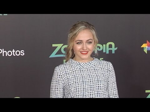 Sophie Reynolds Zootopia Los Angeles Premiere Red Carpet
