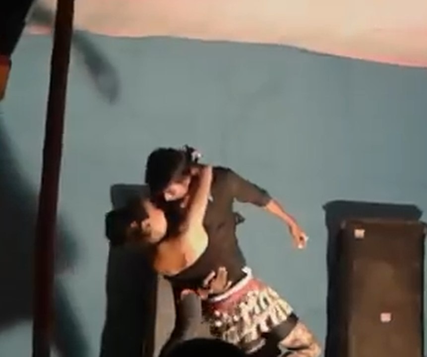 chaina ke maal ba engine kare puk puk