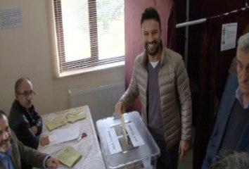 Megastar Tarkan Oyunu Kullandı