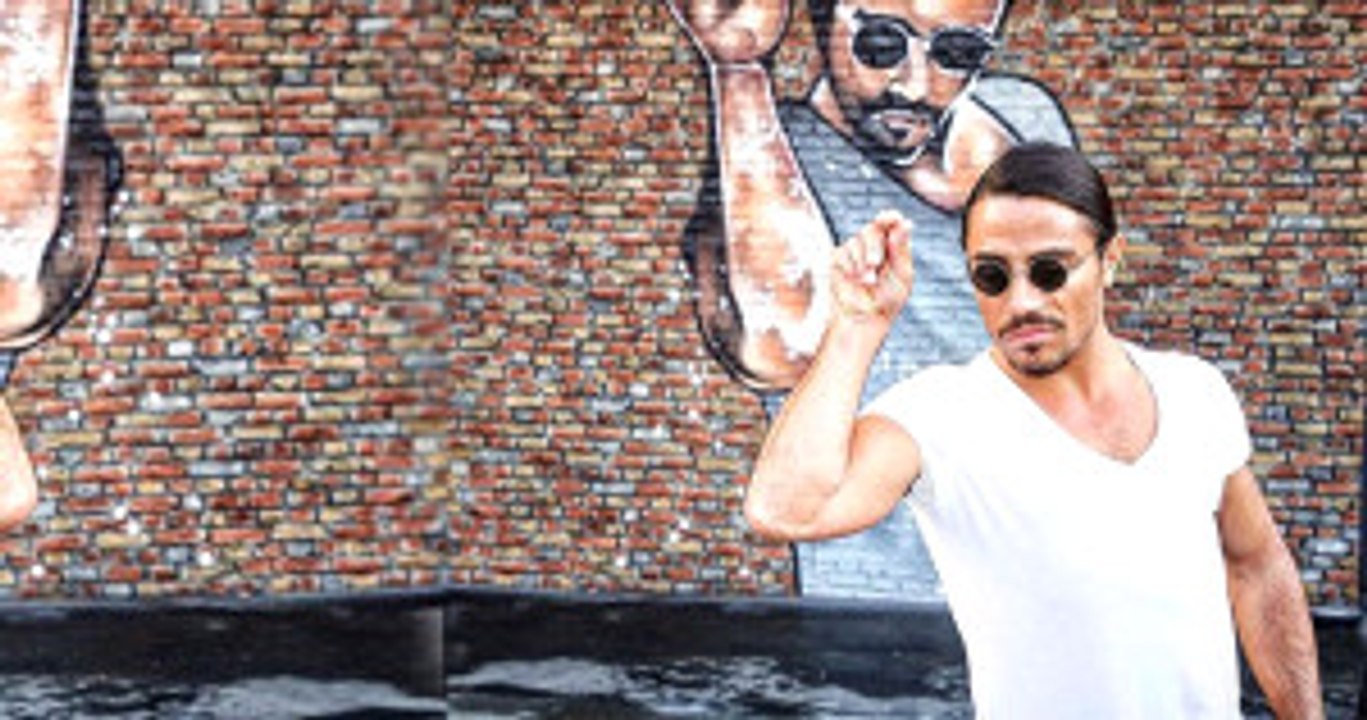 Fenomen Kasap Nusret, Oy Atarken Bile Meşhur Hareketinden Vazgeçmedi