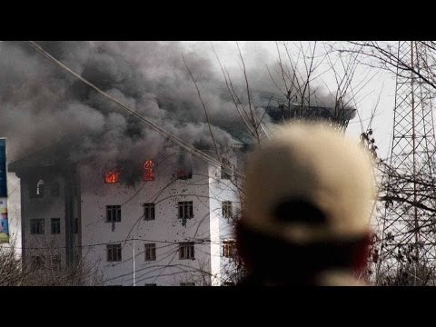 Terrorists attack government building in Pampore, one jawan injured | Oneindia News