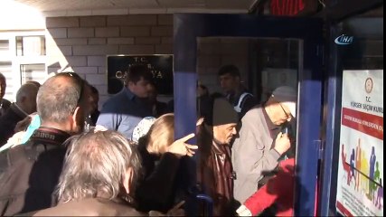 Başkent’te İlk Oylar Sandığa Atıldı