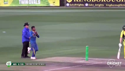Sri Lanka's Mendis swaps arms mid-over - Video