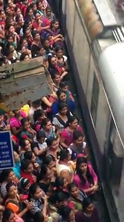 India's Rel Plat Form