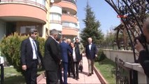 CHP Lideri Kılıçdaroğlu, Oy Kullanmaya Giderken Evinin Önünde Konuştu