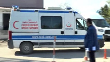 Türkiye Sandık Başında... Yaşlı ve Hasta Vatandaşlar Ambulanslar ile Taşındı
