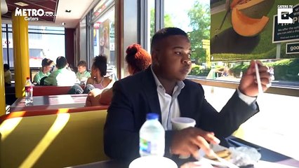 Buys A Gold Bentley (About 800.000$) At 18. How Did He Make Money Online?