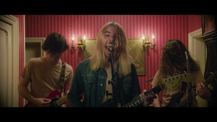 Pulled Apart By Horses - Hotel Motivation