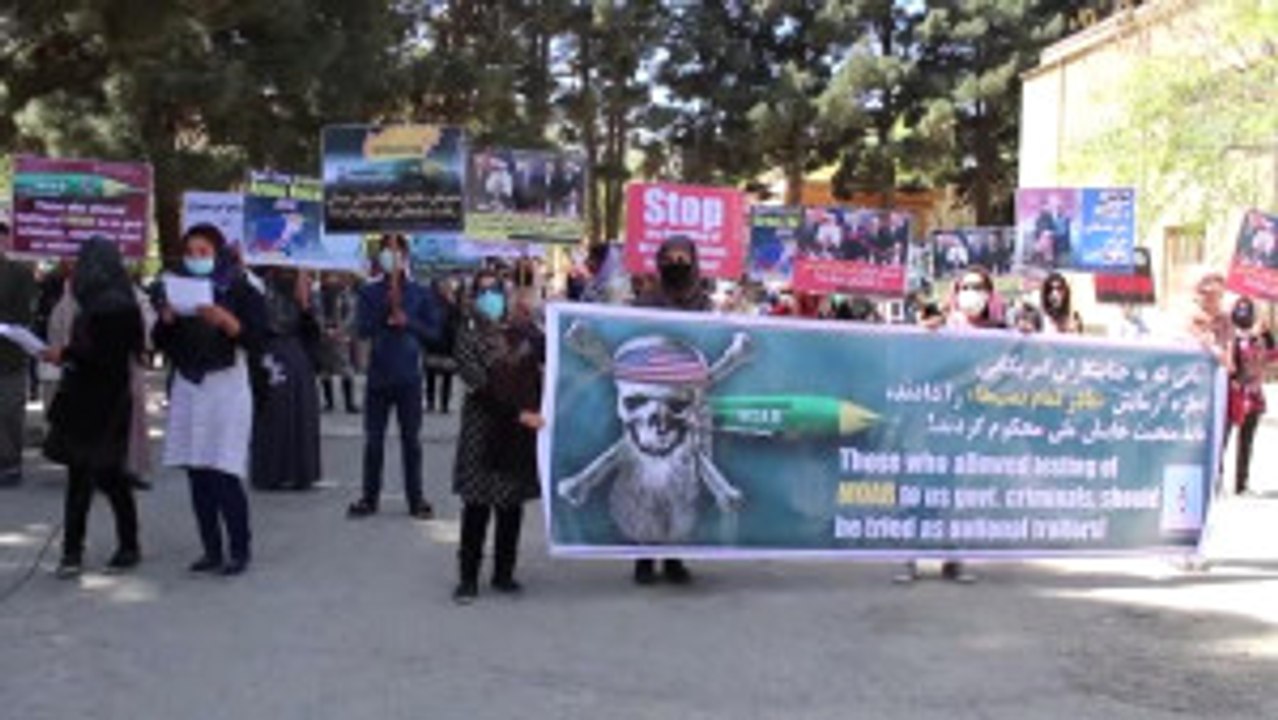Afganistan'da "Tüm Bombaların Anası"Nı Kullanması Protesto Edildi