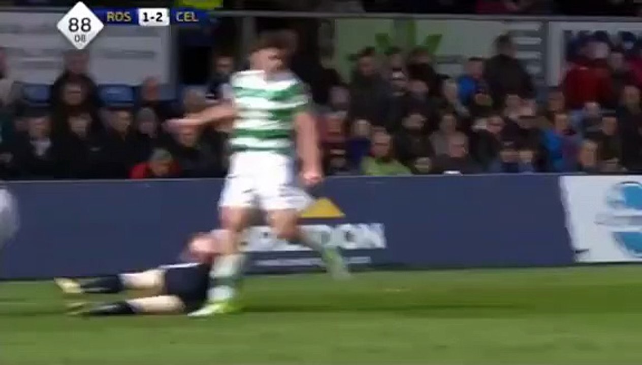 the referee give funny penalty for Ross County (  - Ross County 2-2 Celtic 16.04.2017 )