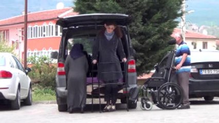 Dünyanın 'En Uzun Genç Kızı' Oyunu Kullandı