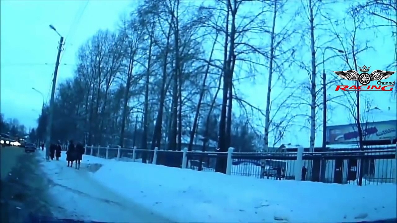 ULTIMATE IDIOT CRAZY DRIVERS,FUNNY, AMAZING DRIVING FAILS 2025