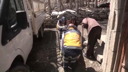 Oy Kullanmaya Ambulansla Götürüldü