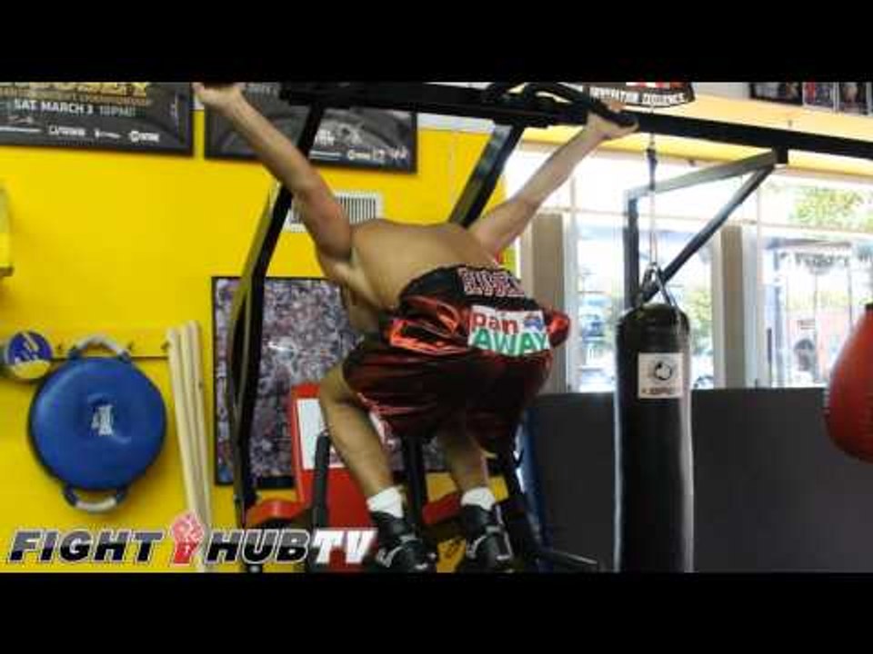 Vic Darchinyan does crazy reverse pull up