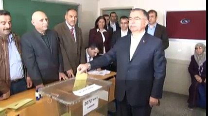 Milli Eğitim Bakanı Yılmaz oyunu kullandı