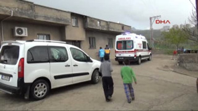 Şırnak Güneydoğu'da Seçmen Sandığa Gidiyor Ek Oyunu Okul Bahçesinde Kullandı