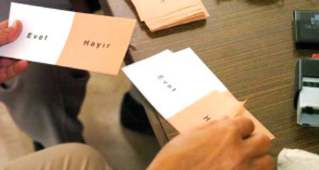 Geçersiz Oylar Referandumun Kaderini Belirledi