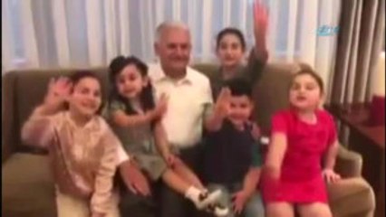 Başbakan Yıldırım'dan 'Evet' Kutlaması