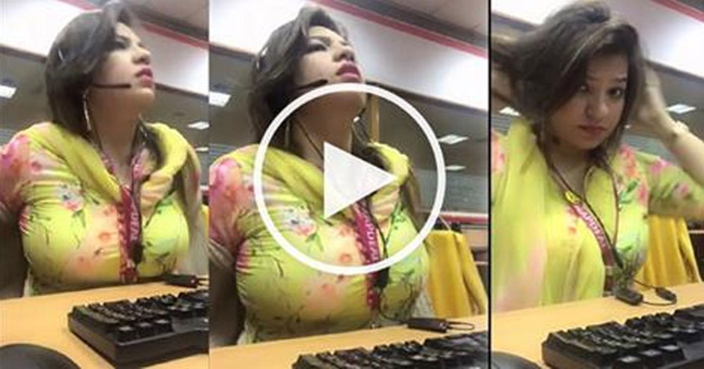 Real Behavior Of Call Center Girl During A Call...