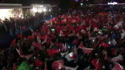 Binali Yıldırım'ın balkon heyecanı: Nasıl okuyacağız?