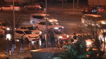 CHP Genel Merkezi Önünde AK Parti Konvoyuna Taşlı Saldırı