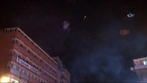 Zonguldak'ta Halk Oylaması Sonucu Havai Fişekle Kutlandı
