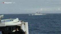 La Armada real británica escolta a dos buques rusos al pasar el canal inglés