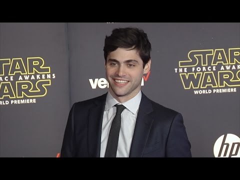 Matthew Daddario Star Wars The Force Awakens World Premiere