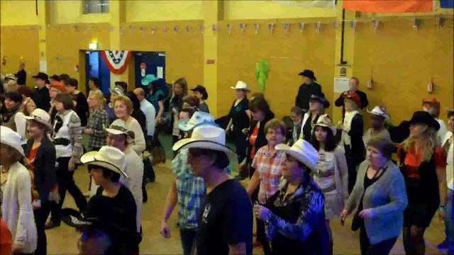 bal saint valentin 14 01 2015 COWBOY HAT DANCERS