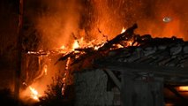 Akaryakıt İstasyonu Yanında Çıkan Yangın Korkuttu... 2 Katlı Bağ Evi Alev Alev Yandı