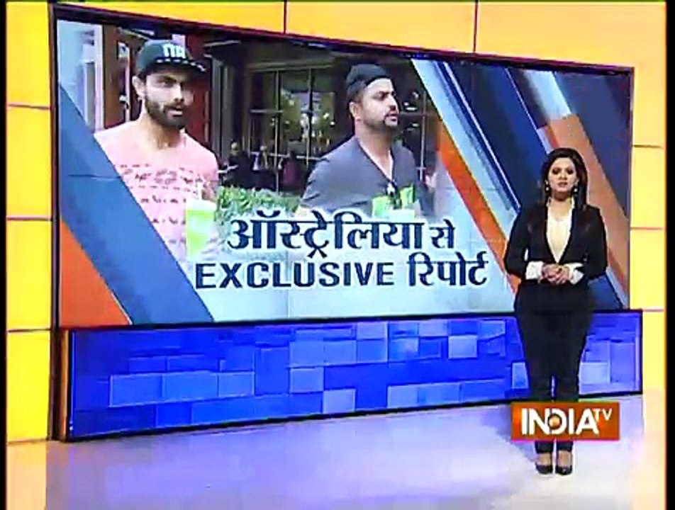 Cricket World Cup 2015_ Raina and Jadeja Strolling at Melbourne's Roads - India TV
