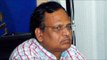 Satyendra Jain attacked by shoe outside IT office by Aam Aadmi Sena member | Oneindia News