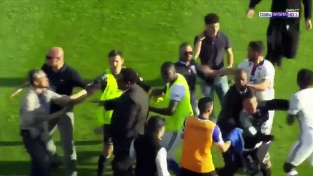 Bastia - OL - Un stadier frappe un lyonnais à la mi-temps