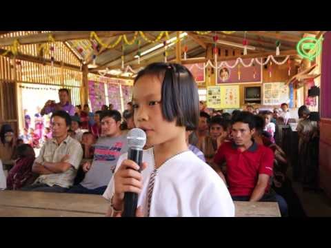 Karen community learns Thai in karaoke class