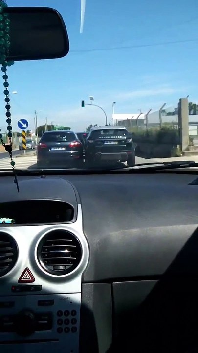 Condutores portugueses têm desentendimento no trânsito
