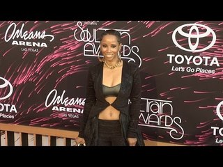 Vivian Green "Soul Train Awards 2015" Red Carpet