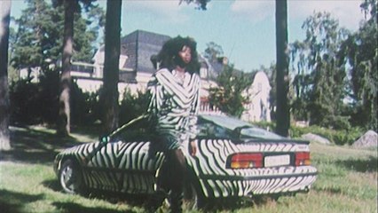 Rebecca & Fiona - Shotgun