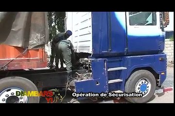 Arrestation spectaculaire d'un camion rempli de chanvre indien sur l'autoroute