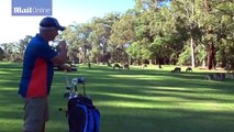 Golfers forced to play around kangaroos in NSW _ 2017