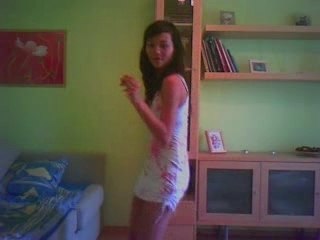 La Cubanita Bailando Reggaeton [from]