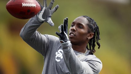 Adoree Jackson visiting the Eagles