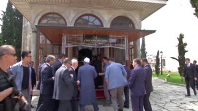 Cumhurbaşkanı Erdoğan, Yavuz Sultan Selim'in Türbesini Ziyaret Etti (2)