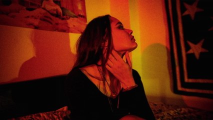 Zuzu Alborz - Crosby